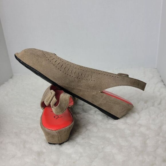 Pas de Rouge Women's Size 6 Suede Millie Peep Toe Tan Heel - Picture 9 of 10